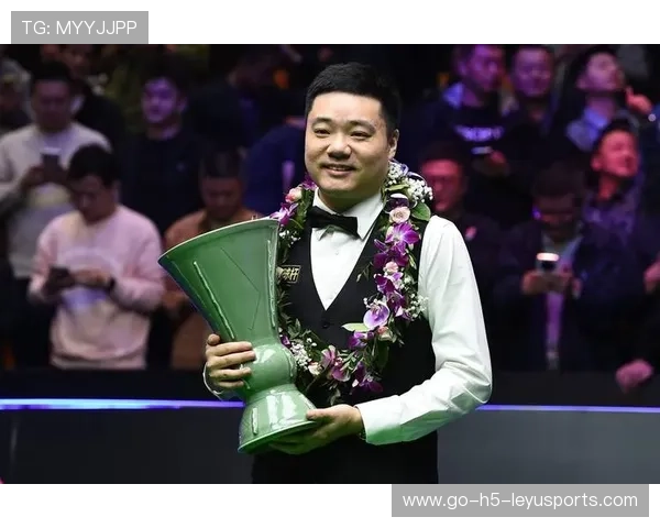 斯诺克国锦赛战报赛程：14岁小将一天两胜，中国12胜7负6人进32强，斯诺克国际赛