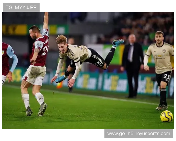 冲击五连收！英超：伯恩利对阵阿森纳，看懂两队战术，思路豁然开朗