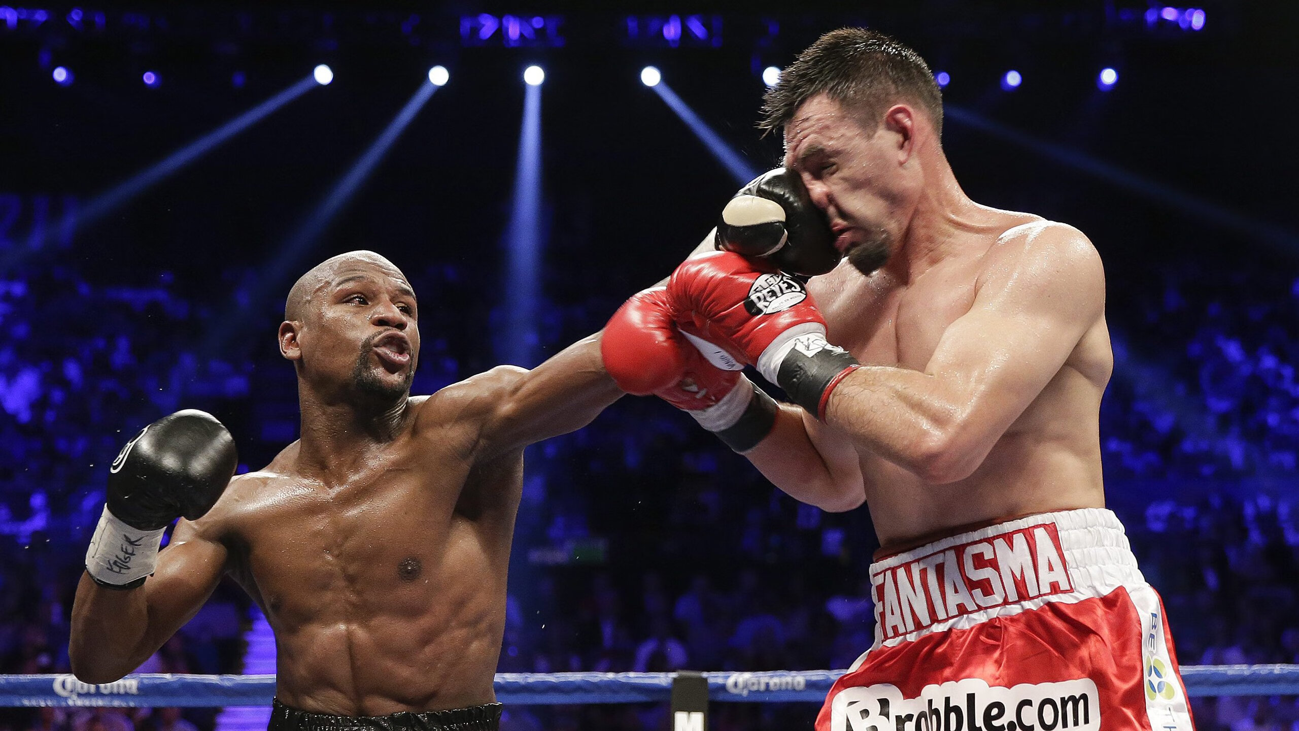 冠军争夺战:积分榜领头羊遭遇连败,争冠形势突变,冠军争霸赛是什么意思